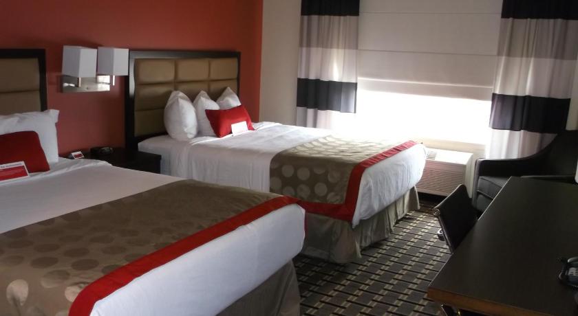 Ramada by Wyndham Edson photo