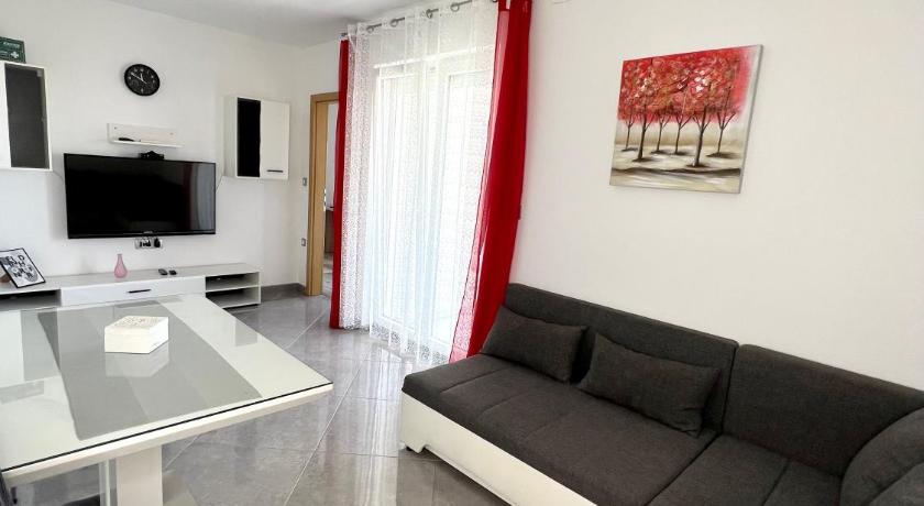 Apartman Solin 1, parking