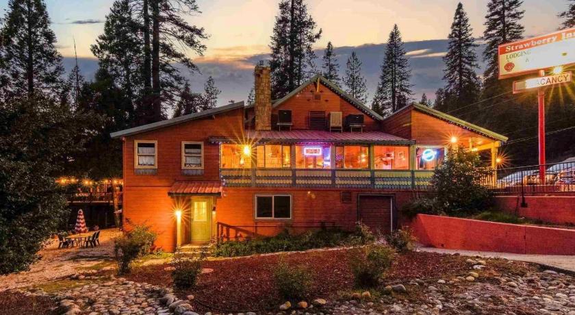 Strawberry Inn photo