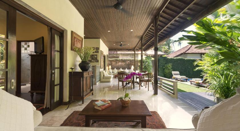Villa Eight - image 17