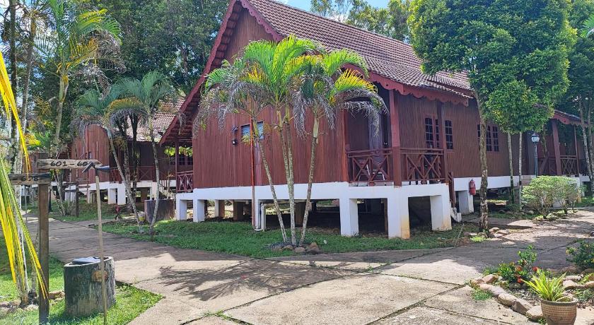 Kuala Tahan Tekoma Resort Taman Negara Hotel exterior