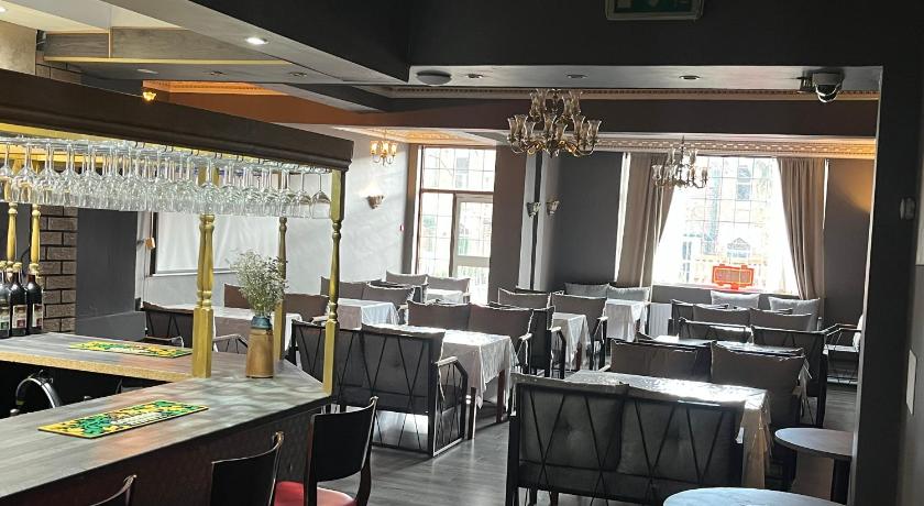 Cyrus Hotel photo