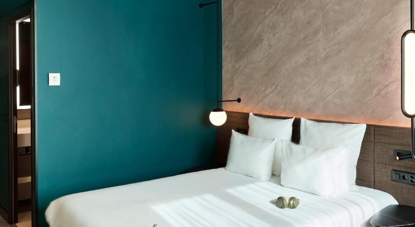 Imagen de Superior Room With 1 Queen Bed And 1 Sofa Bed 1