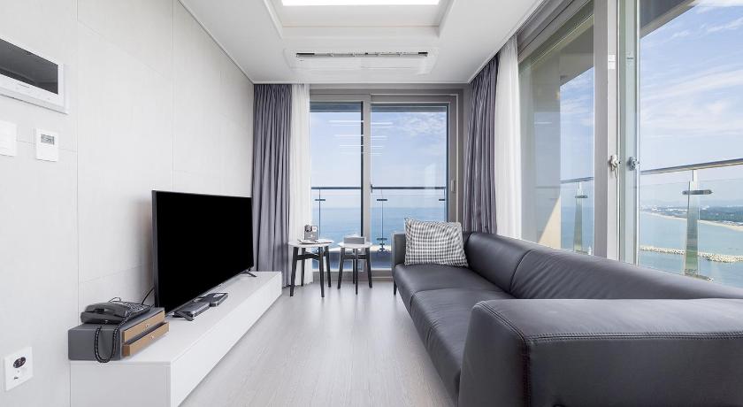 江陵 Chonpines Ocean Suites 4つ星 ホテル プール