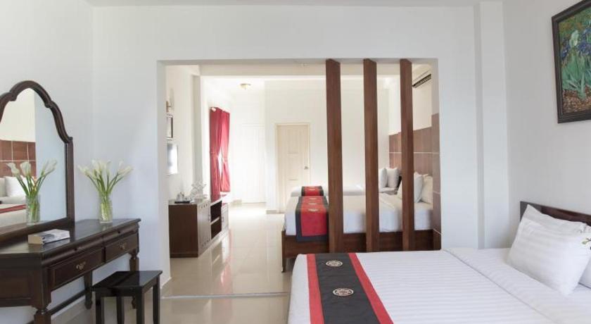 Image of Classic Suite with City View 1