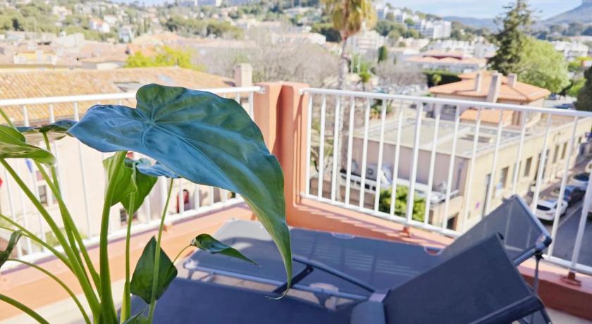 HOTEL DES CALANQUES photo