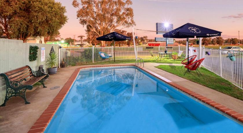 Parkes Federation Motel photo