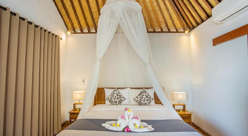 Image of Double or Twin Room with Partial Sea View 4