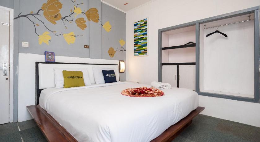Hotel Ananda Syariah RedPartner photo