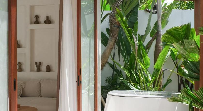 バリ Breathe Boutique Suites 4つ星 ホテル 外観