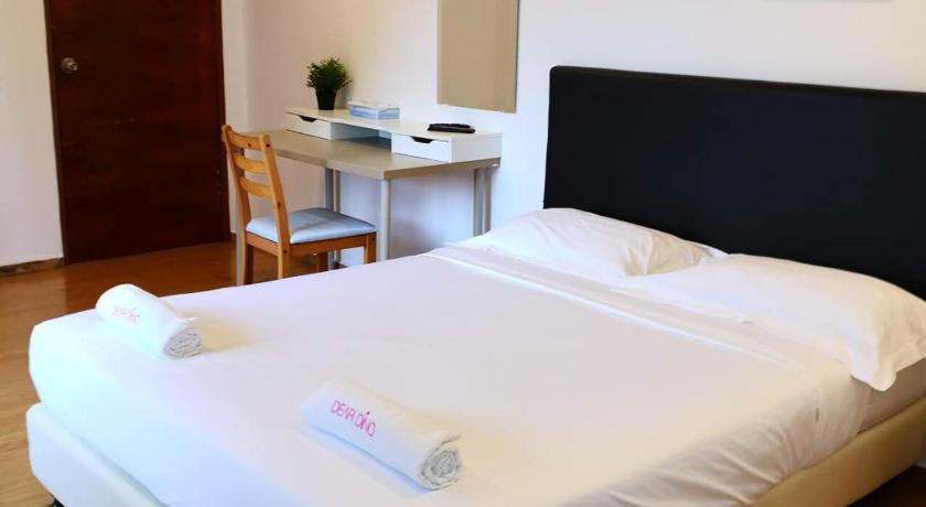 Image of Standard Double Room 4