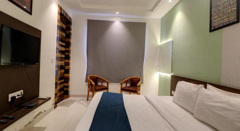 Hotel Mystic Inn photo