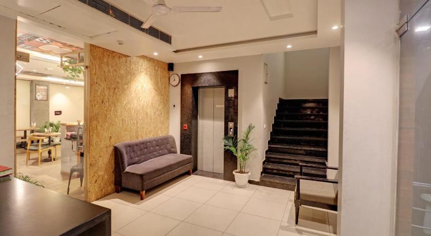 Hotel Mystic Inn photo