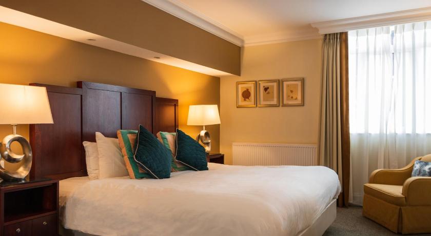 Sprowston Manor Hotel & Country Club photo