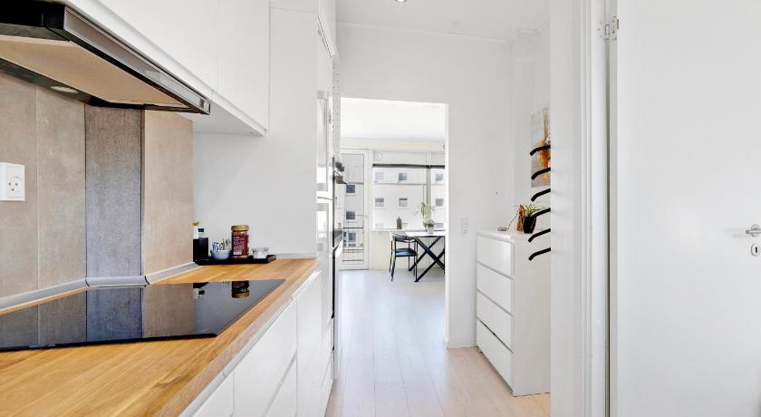 Private Renovated Apartment