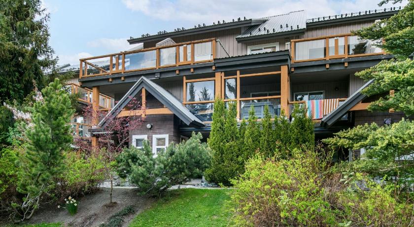 Glaciers Reach by Allseason Vacation Rentals photo