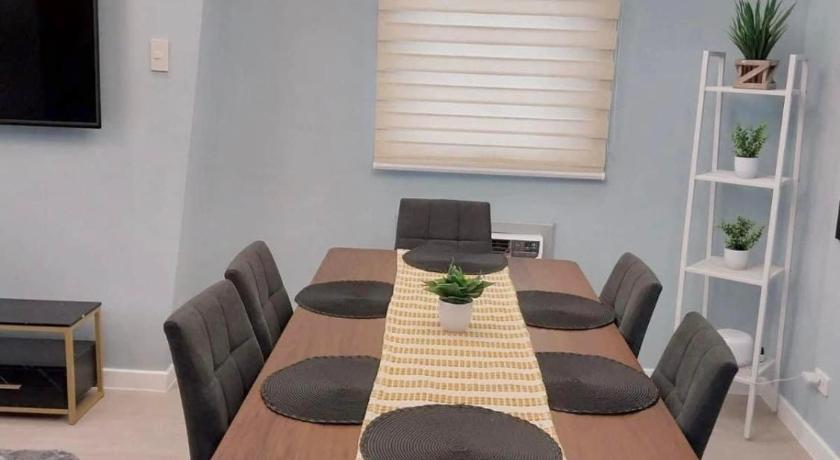 1BEDROOM Unit at Azure north With Netflix up to 6PAX photo