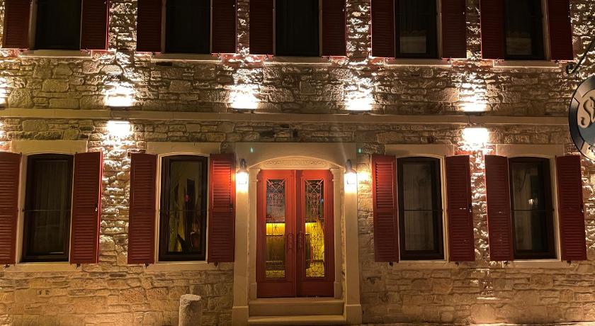 Dionysos 1789 Boutique Hotel