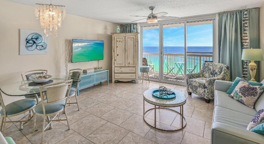 Image of Apartment with Sea View 0