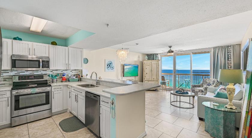 Image of Apartment with Sea View 9