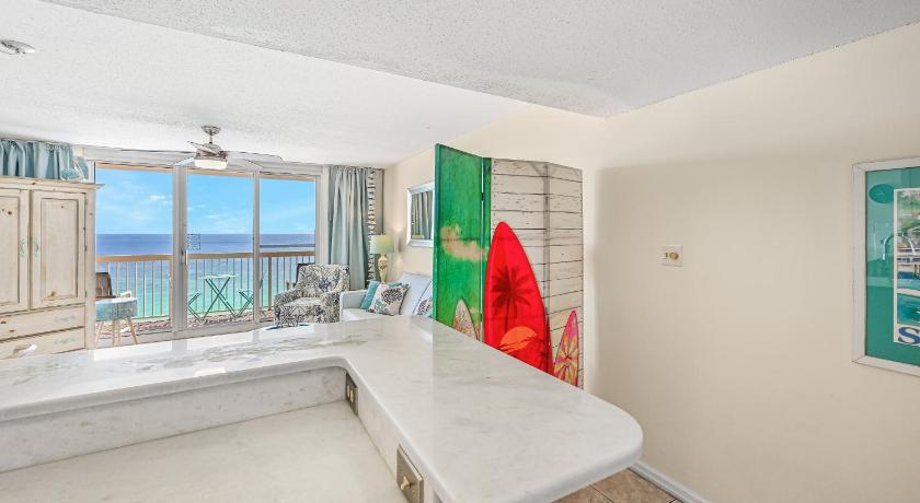 Image of Apartment with Sea View 13