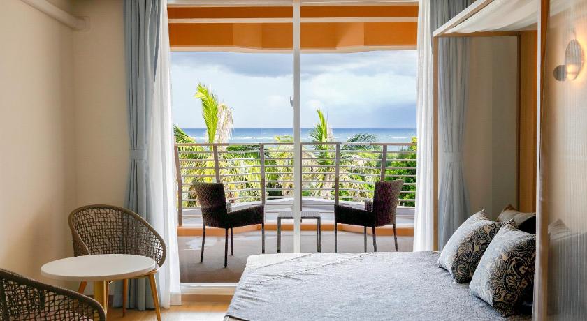 宮古島 Hotel Breezebay Marina 4つ星 ホテル レストラン