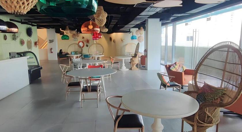 Aveline Suites Cozy Skyline View @Acqua Residences - image 6