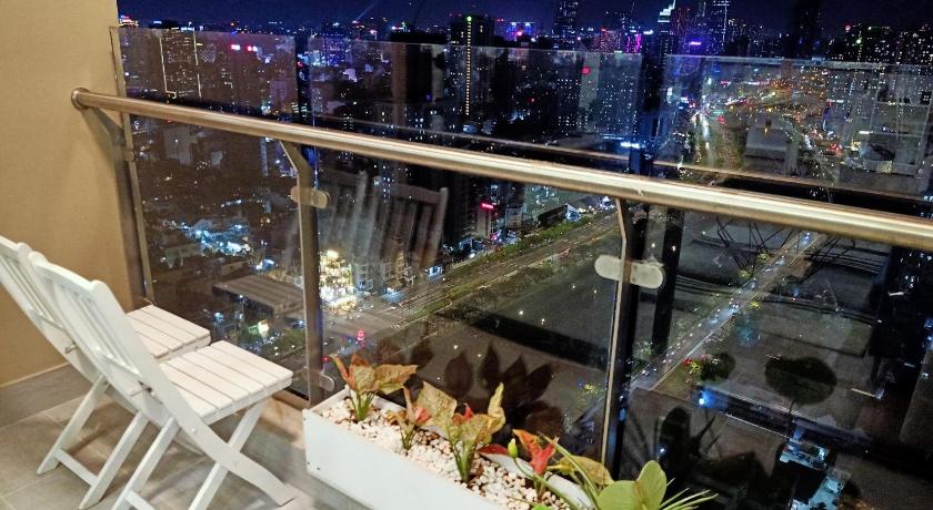 YourHomes - The Gold View — Hotel in Ho Chi Minh City