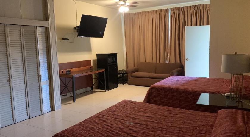 HOTEL PLAZA RIVIERA photo