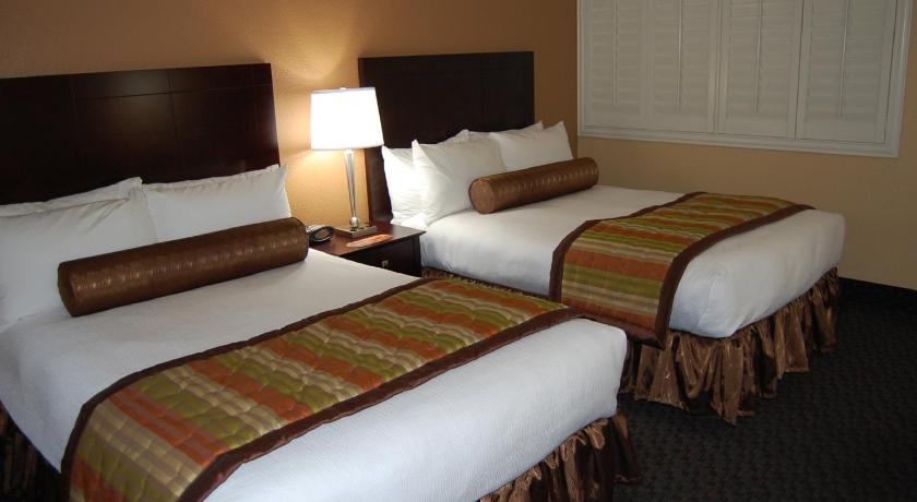 Image of Accessibility - 2 Double Beds, Bathtub, Nonsmoking 8