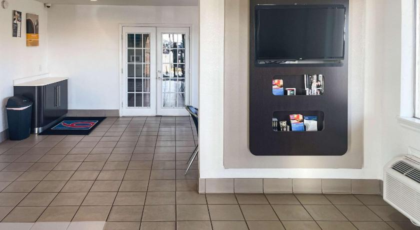 Motel 6-Wichita Falls, TX - North photo