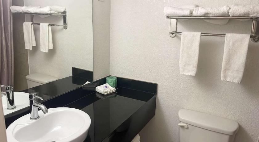 Motel 6-Wichita Falls, TX - North photo