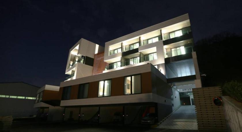 アンソン Anseong Nomad Hotel 3つ星 ホテル プール