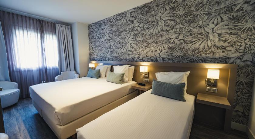 Image of Triple Room 0