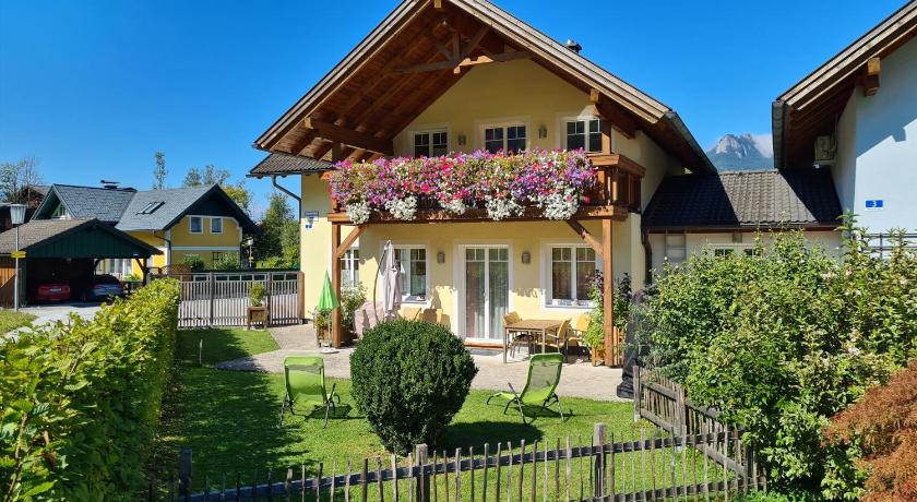 Ferienhaus Pepi — Hotel in Strobl