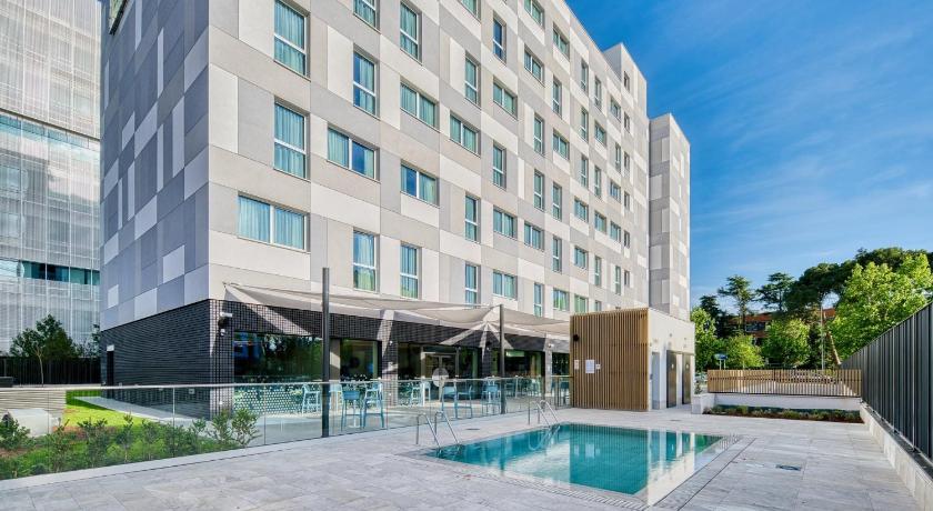 Holiday Inn Express Madrid Airport By IHG