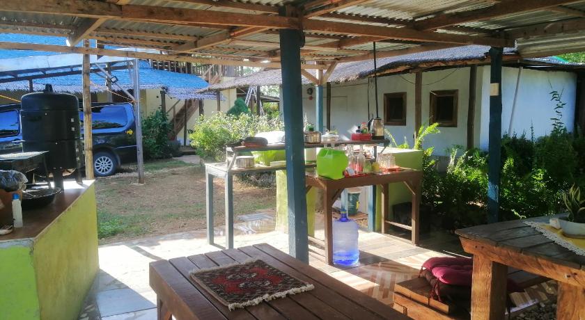 Genevieve Guest House and Tours photo