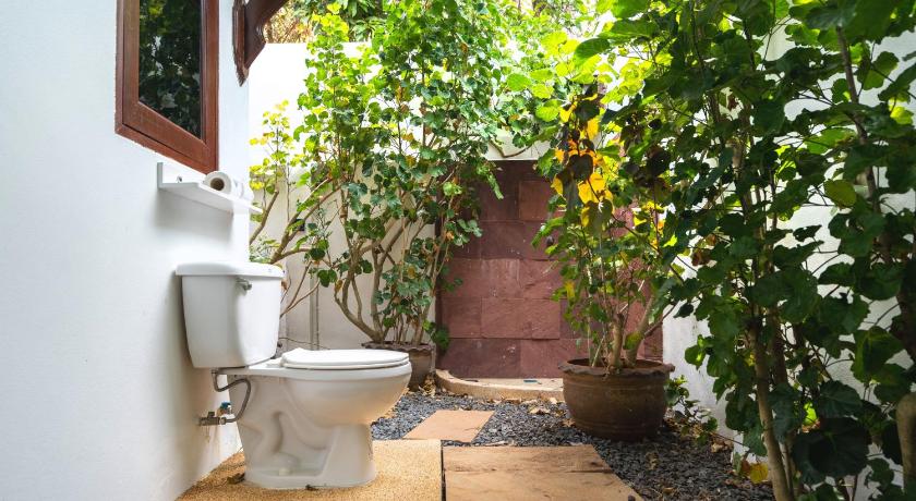 Thai Jacuzzi 2BR Villa Nikkie 2 in Tropical Nature - image 11