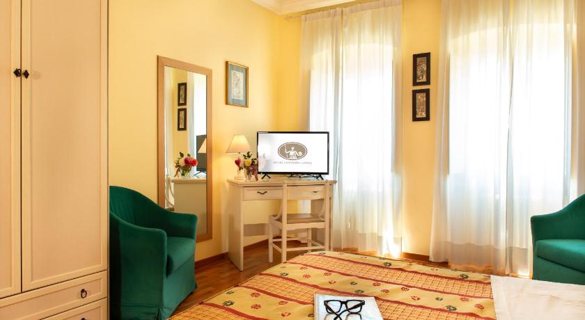 Hotel Minerva photo