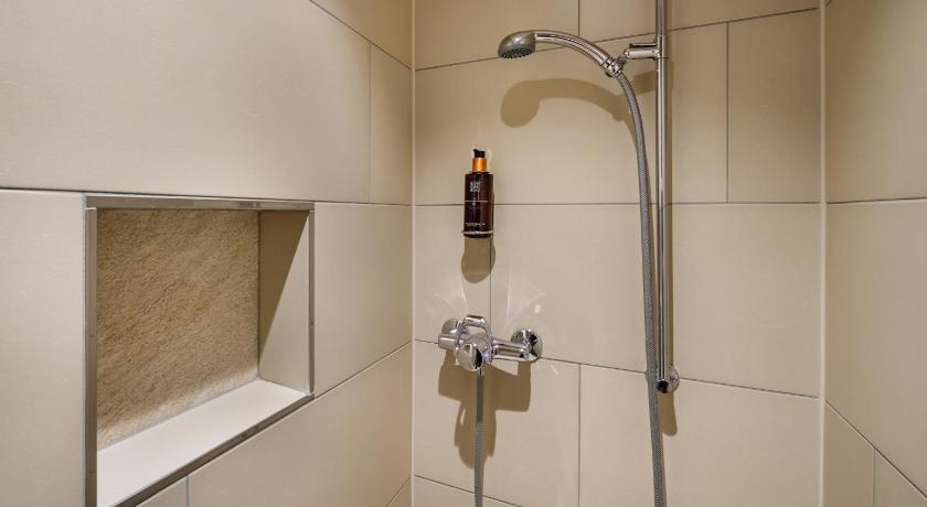 Image of Economy Single Room with Shared Bathroom and Toilet 5