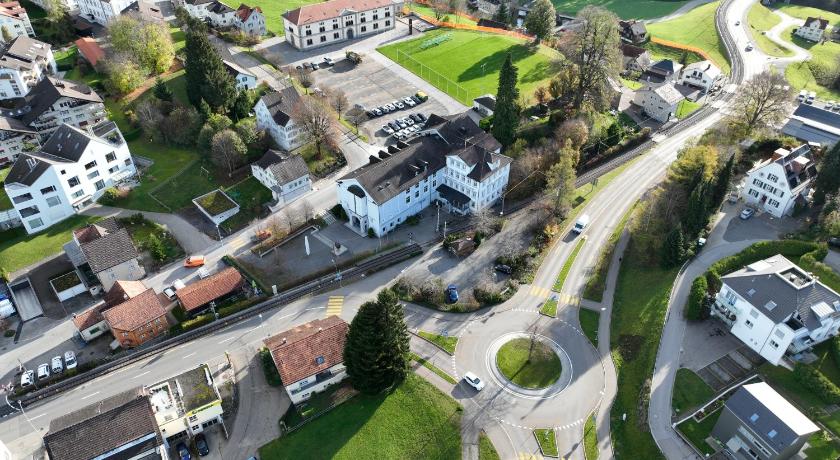 Hotel & Spezialitatenrestaurant zur Linde photo