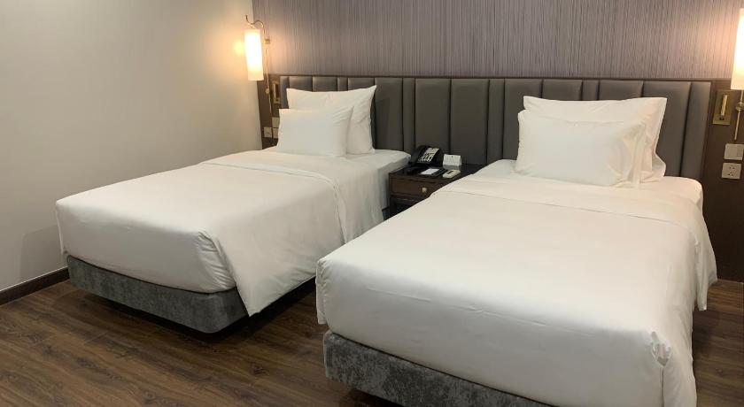 Image of 2-Bedroom Executive Suite 10