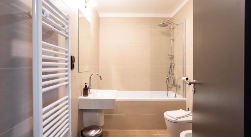 Image of Triple Suite 2