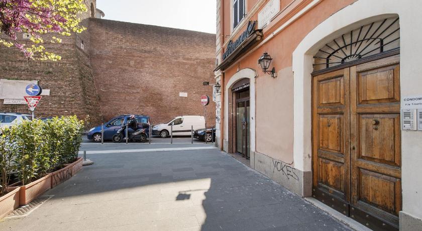 White Flat Termini photo