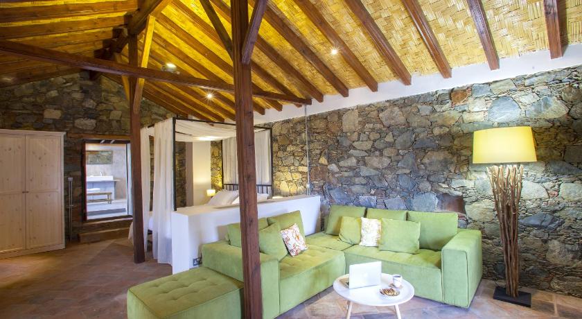 Lyhnos — Hotel in Askas