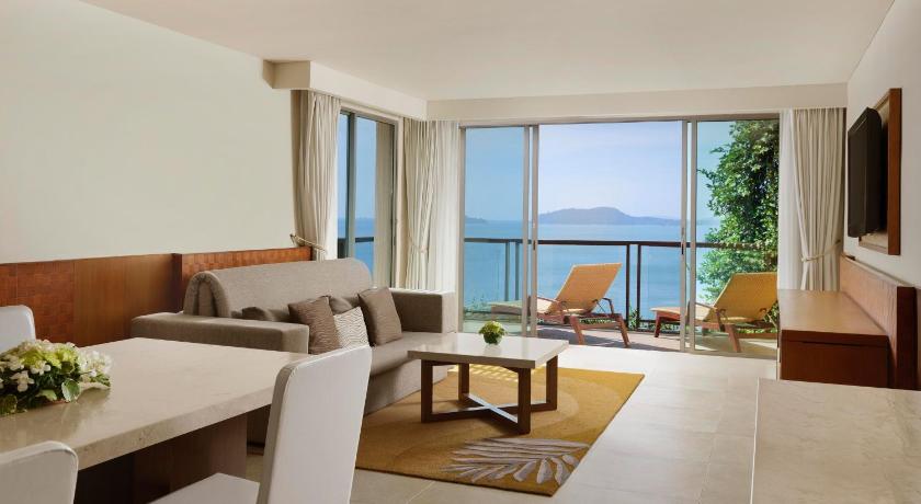 Luxury, Oceanfront view, 1 Bedroom Larger Suite, 1 King, Sofa bed (Luxury, Oceanfront View, 1 Bedroom Larger Suite, 1 King, Sofa Bed)の画像 8
