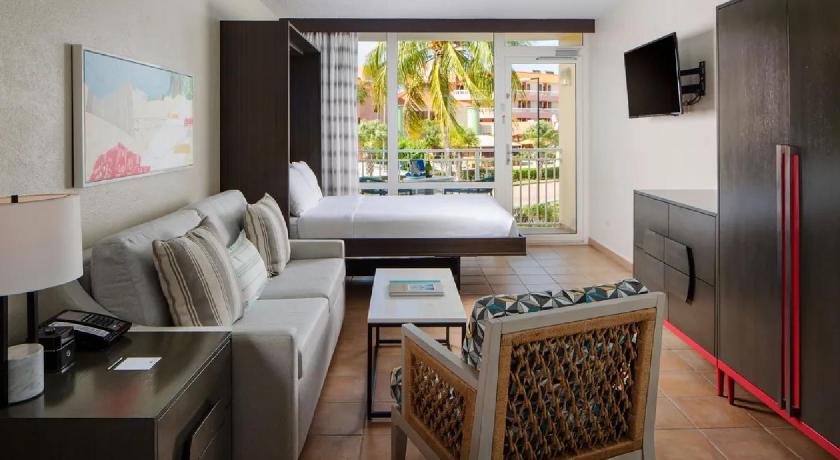 Image of Deluxe Suite 0