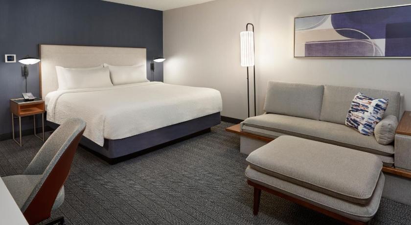Courtyard by Marriott Toronto Mississauga/Meadowvale photo