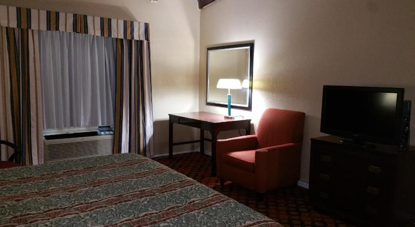 Executive Inn and Suites Waxahachie