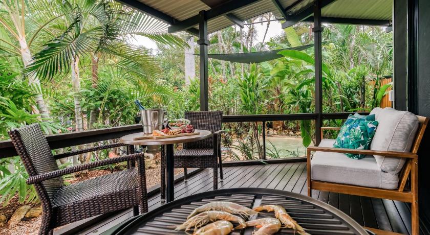 รูปของPalms Villa with Outdoor Plunge Spa 8